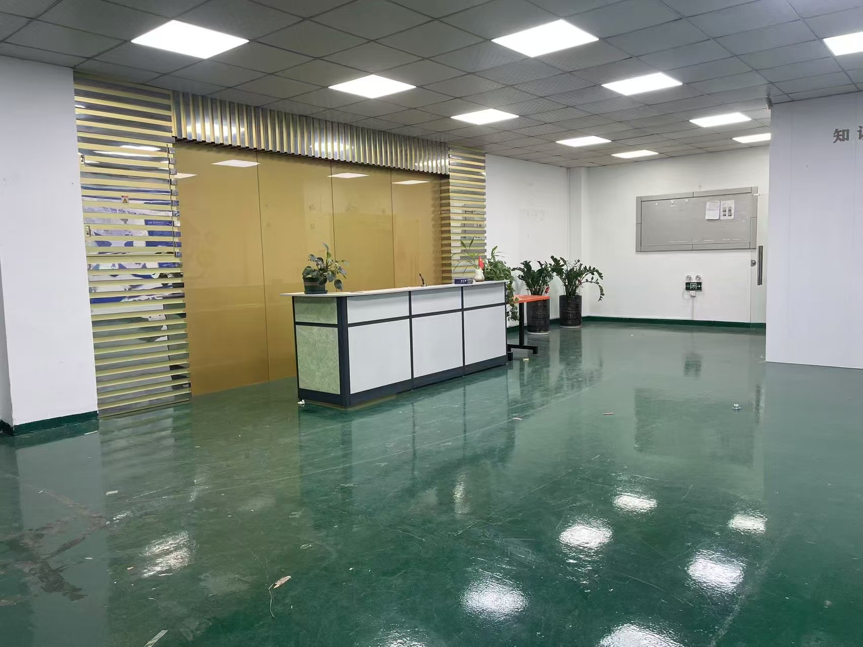 龙华大浪”新出楼上无尘车间1600平厂房出租