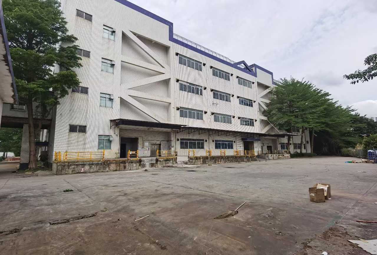 龙华大型工业区新出一楼2800平仓库出租
