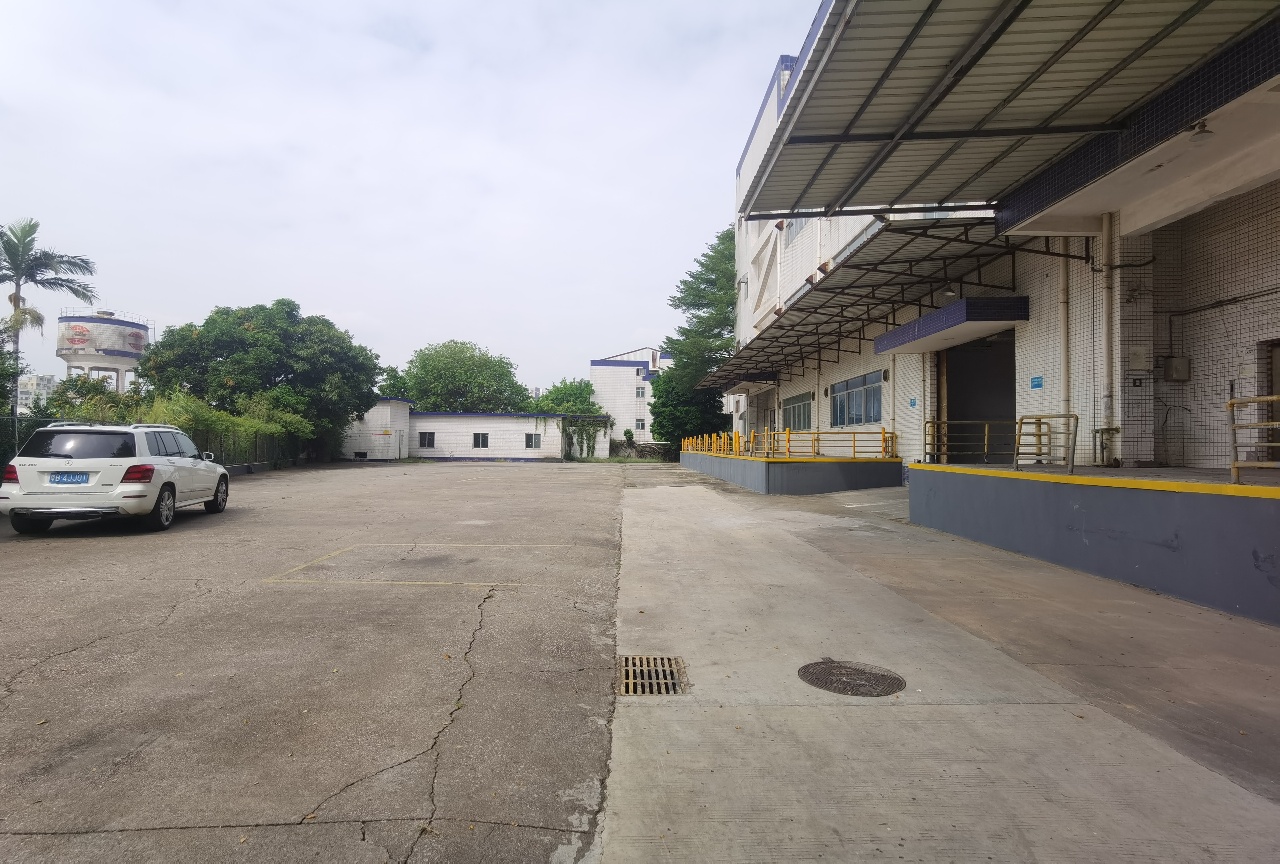 龙华清湖一楼2800平厂房出租