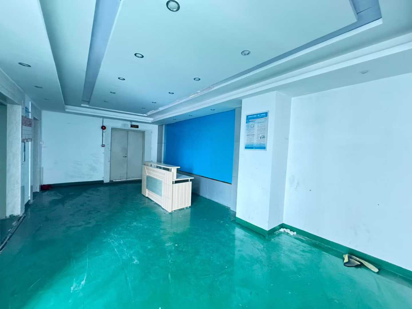 龙华大浪楼上厂房850平整层出租