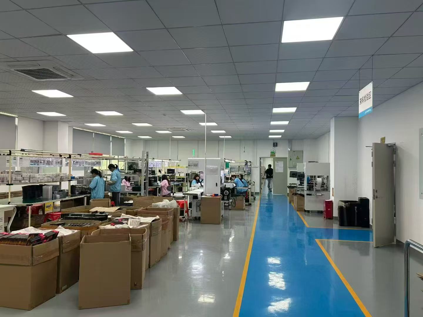 龙华精装修三楼1300平厂房出租