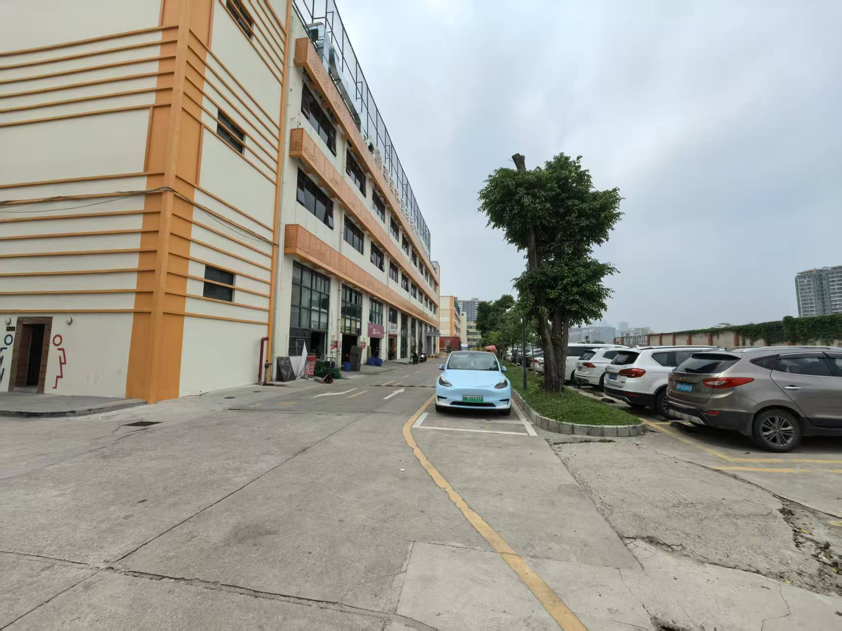 龙华一楼620平厂房出租