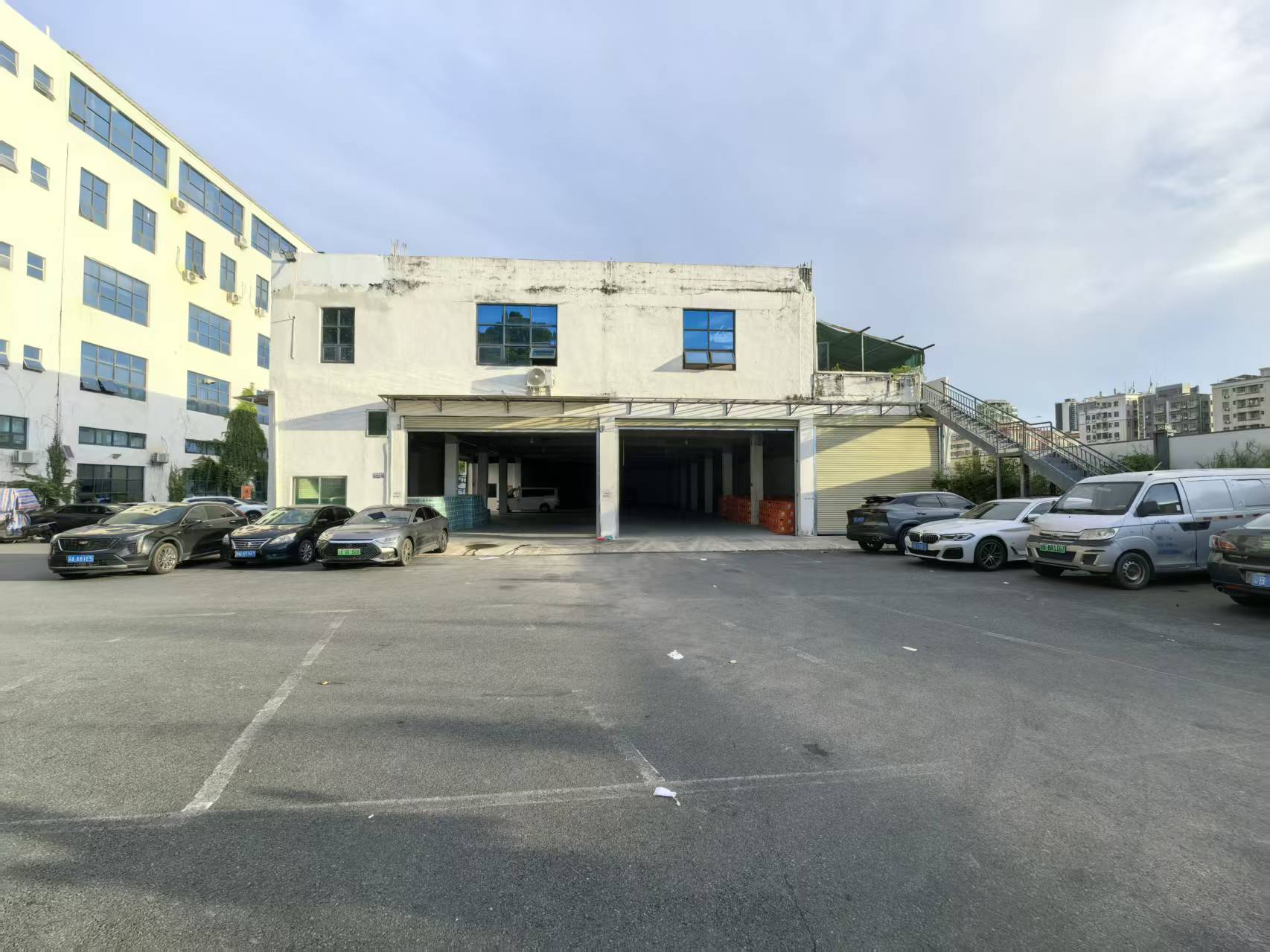 坂田一楼2000㎡标准厂房出租