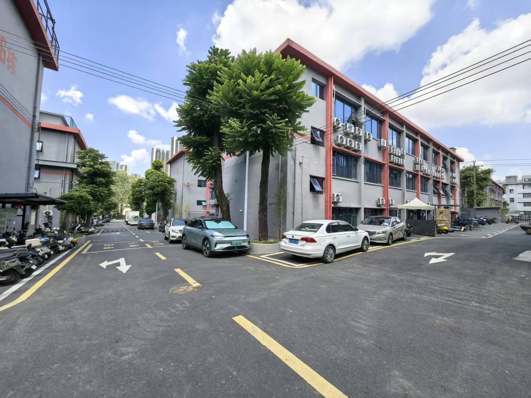 龙华地铁口一楼240㎡厂房出租