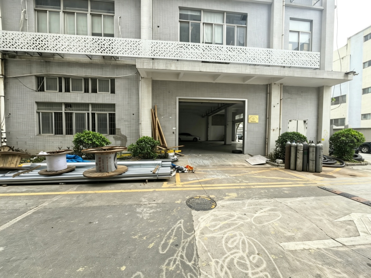 龙华油松一楼890㎡厂房出租