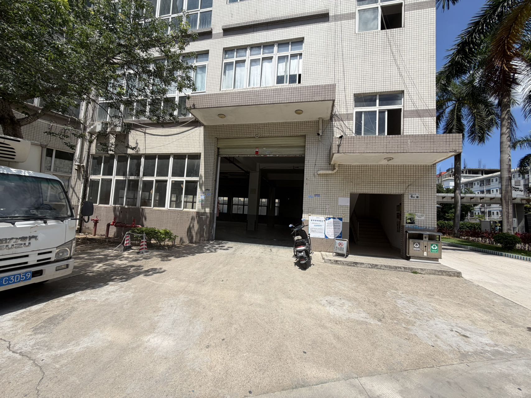 大浪水围旁边一楼1033平厂房出租